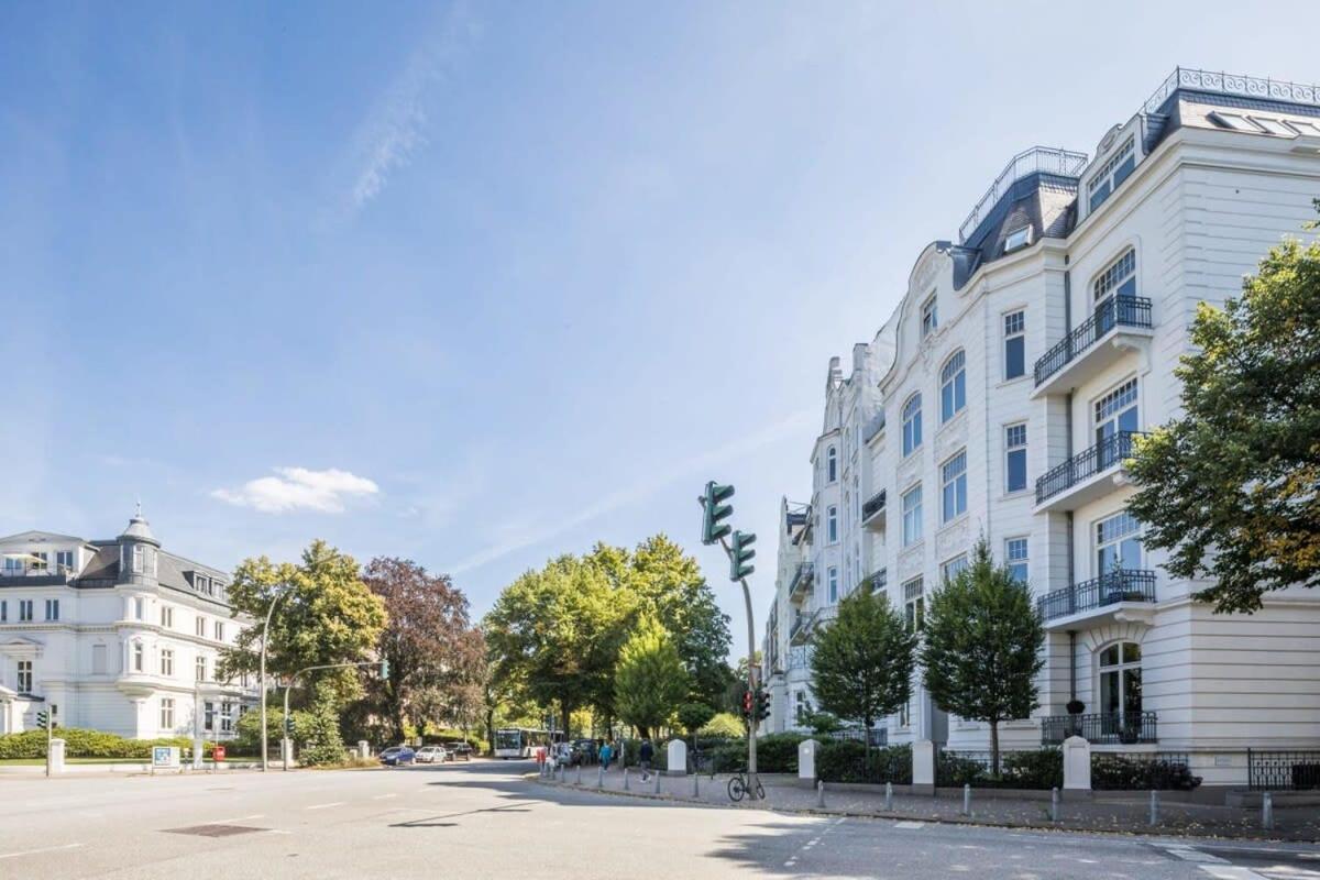Modern Apartment Near Aussenalster Hamburg Exterior photo